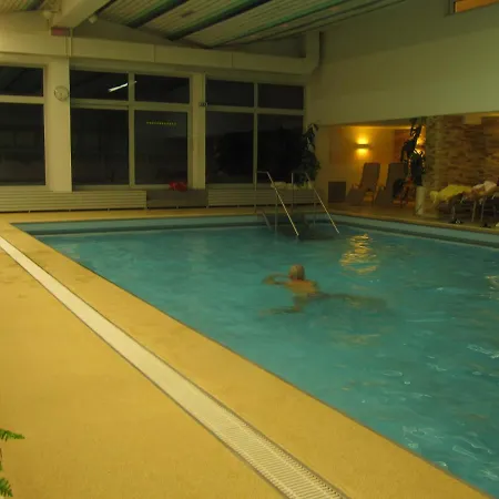 333 Mit Schwimmbad Kleinwalsertal Appartamento 4*