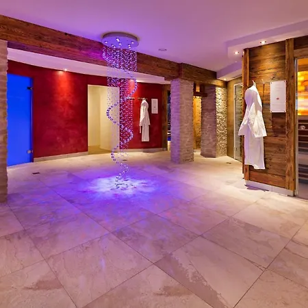 Appartamento 333 Mit Schwimmbad Kleinwalsertal 4*