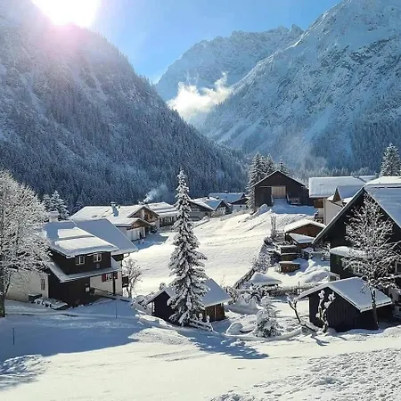 333 Mit Schwimmbad Kleinwalsertal Appartamento Mittelberg