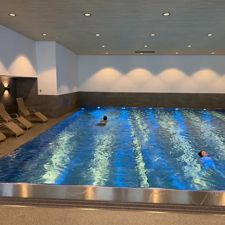 Apartment Mit Schwimmbad Kleinwalsertal 3*
