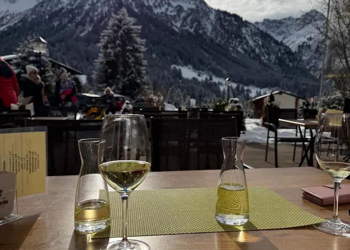 Mit Schwimmbad Kleinwalsertal